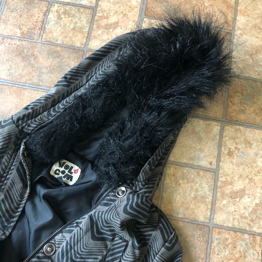 Volcom Jacket - image 6